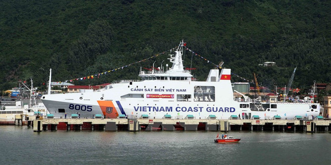 越南建造的8005号海警船成功下水 ảnh 1