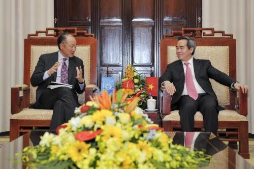 越南政府副总理阮春福会见世界银行行长金庸 ảnh 2 越南政府副总理阮春福会见世界银行行长金庸 ảnh 2