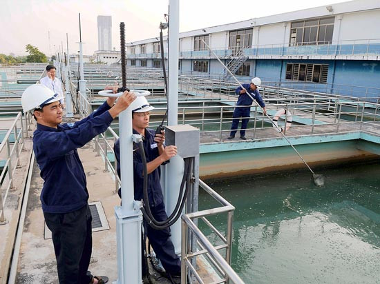 气候干旱与海水入侵给越南多地造成严重影响 ảnh 1