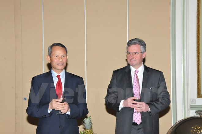 欧洲议会爱越友好议员小组举行多项活动 进一步加强与越南的合作关系 ảnh 1 欧洲议会爱越友好议员小组举行多项活动 进一步加强与越南的合作关系 ảnh 1