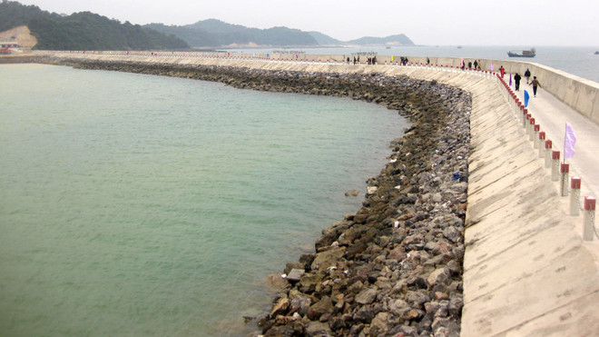 平顺省出资兴建海堤防止海岸侵蚀后退 ảnh 2 平顺省出资兴建海堤防止海岸侵蚀后退 ảnh 2