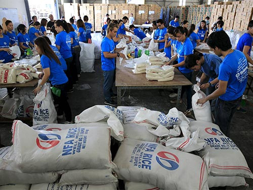 2015年菲律宾海外劳工向国内汇款285亿美元创下了新记录 ảnh 1