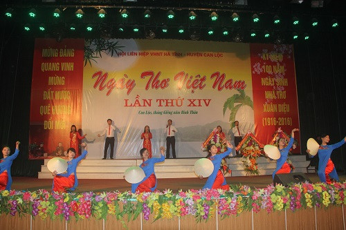 越南河静省举行春耀诗人诞辰100周年纪念活动 ảnh 4
