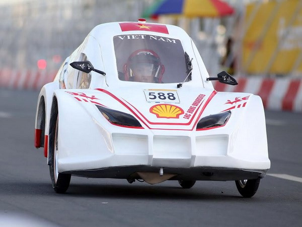 越南11支大学生队参加2016年第七届亚洲壳牌环保汽车马拉松赛 ảnh 1