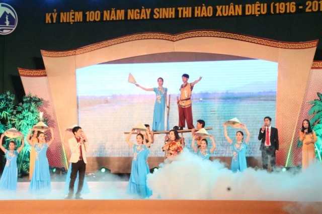 越南河静省举行春耀诗人诞辰100周年纪念活动 ảnh 1