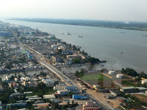 德国对芹苴市交通发展投资情况进行考察 ảnh 1 德国对芹苴市交通发展投资情况进行考察 ảnh 1