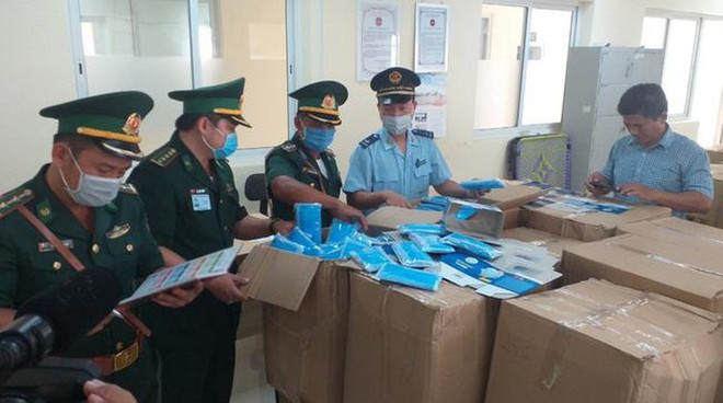 平福省破获一起口罩走私柬埔寨案 ảnh 1