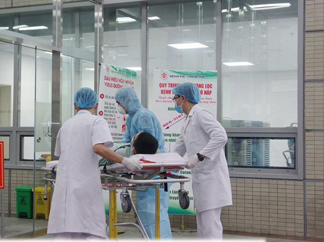 新冠肺炎疫情：加强医院感染监控 采取有效措施预防医务人员的感染 ảnh 1