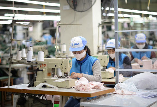 新冠肺炎疫情:冬春纺织公司设定日均口罩生产量6万只的目标 ảnh 1 新冠肺炎疫情:冬春纺织公司设定日均口罩生产量6万只的目标 ảnh 1