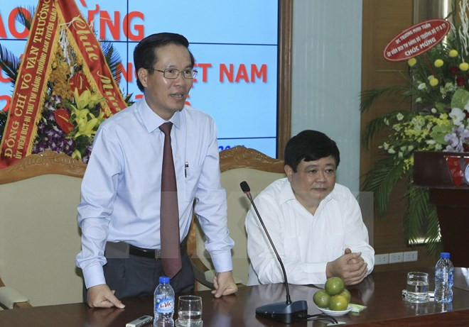 越南革命新闻日91周年:越共中央宣教部部长武文赏走访慰问各新闻媒体 ảnh 1 越南革命新闻日91周年:越共中央宣教部部长武文赏走访慰问各新闻媒体 ảnh 1