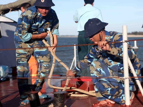 越南苏-30MK2歼击机失踪事件:全力搜救失踪飞机和飞行员陈光凯 ảnh 1 越南苏-30MK2歼击机失踪事件:全力搜救失踪飞机和飞行员陈光凯 ảnh 1