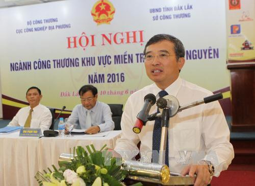 越南中部和西原地区力争实现2016年工业总产值超过420万亿越盾的目标 ảnh 1 越南中部和西原地区力争实现2016年工业总产值超过420万亿越盾的目标 ảnh 1