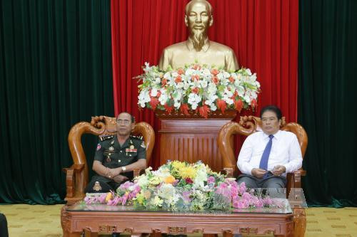 越南西南部事务指导委员会会见柬埔寨皇家武装部队警卫司令部代表团 ảnh 1