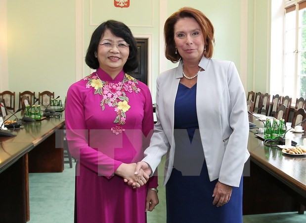 越南国家副主席邓氏玉盛会见波兰众议院副议长 ảnh 1 越南国家副主席邓氏玉盛会见波兰众议院副议长 ảnh 1