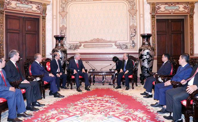 胡志明市人民委员会领导会见美国葛培理布道协会主席 ảnh 1