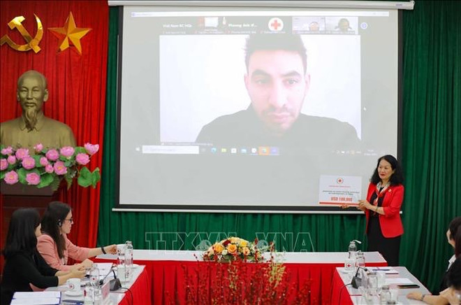 越南红十字会向土耳其和叙利亚地震受灾民众提供20万美元初步援助 ảnh 1
