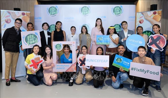 越南世界小姐冠军梁垂玲参加UNICEF促进东亚和太平洋地区更健康的食物环境倡议 ảnh 1 越南世界小姐冠军梁垂玲参加UNICEF促进东亚和太平洋地区更健康的食物环境倡议 ảnh 1