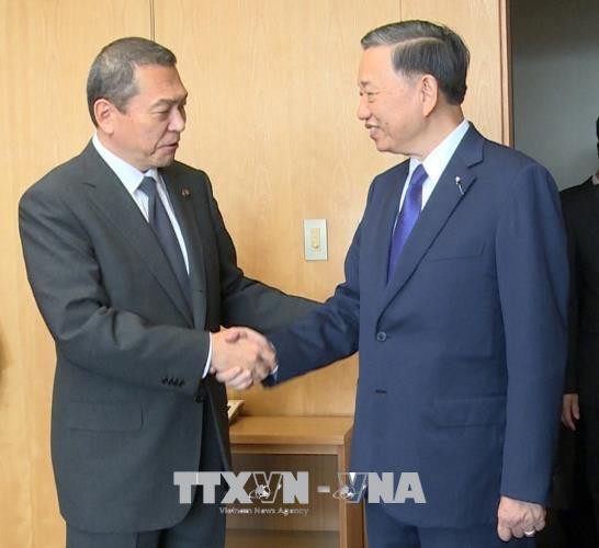 越南公安部部长会见日本国家公安委员长与国家警察机构司令 ảnh 1 越南公安部部长会见日本国家公安委员长与国家警察机构司令 ảnh 1