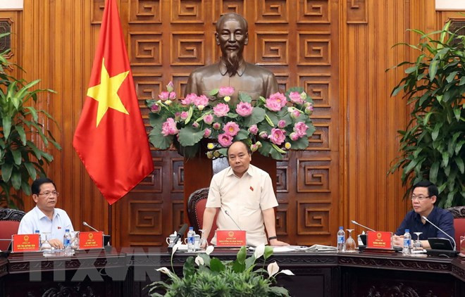 政府总理阮春福:将榕桔炼油厂发展成为国家炼油和能源中心 ảnh 1 政府总理阮春福:将榕桔炼油厂发展成为国家炼油和能源中心 ảnh 1