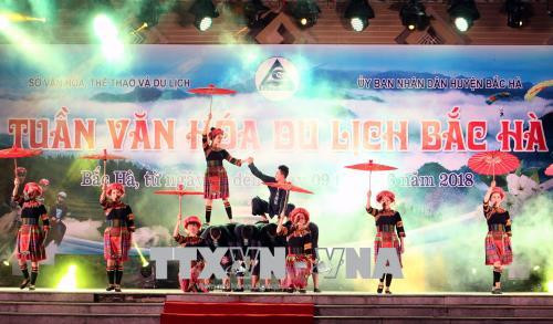 2018年北河旅游文化周有助于推介“白色高原之地”的文化之美 ảnh 1 2018年北河旅游文化周有助于推介“白色高原之地”的文化之美 ảnh 1