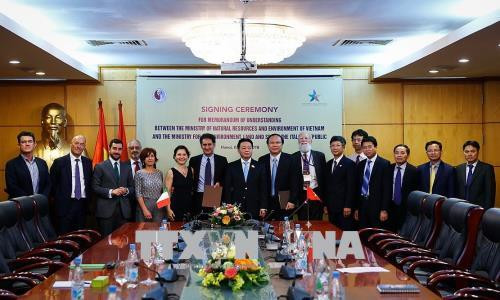 越意将在环境保护和应对气候变化等领域促进双边合作 ảnh 2 越意将在环境保护和应对气候变化等领域促进双边合作 ảnh 2