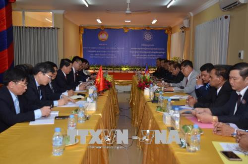 越南祖国阵线加强与柬埔寨祖国团结发展阵线的合作 ảnh 1 越南祖国阵线加强与柬埔寨祖国团结发展阵线的合作 ảnh 1