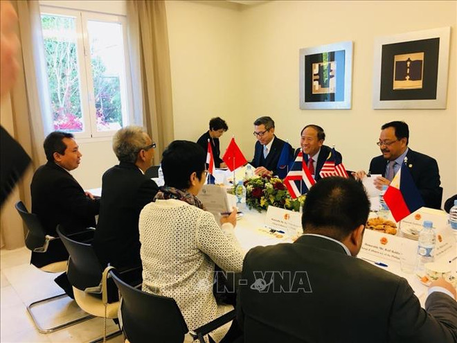  越南驻意大利大使馆担任马德里东盟委员会轮值主席国一职 ảnh 2