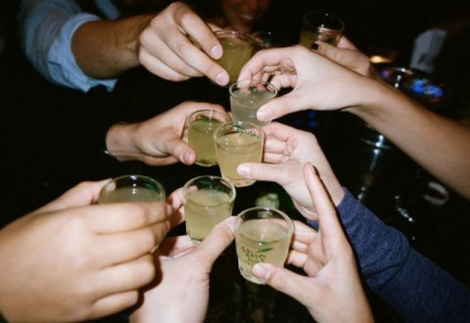 越南酒文化 :别让欢乐化为愁悲 ảnh 1 越南酒文化 :别让欢乐化为愁悲 ảnh 1