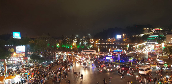 大年初三大叻市接待游客量激增 ảnh 1 大年初三大叻市接待游客量激增 ảnh 1