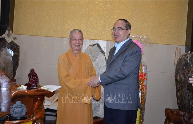 胡志明市和河内市领导人向各宗教团体拜年 ảnh 1 胡志明市和河内市领导人向各宗教团体拜年 ảnh 1