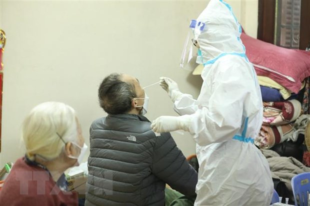 越南4月6日新增新冠肺炎确诊病例较前一日下降近6000例 ảnh 1