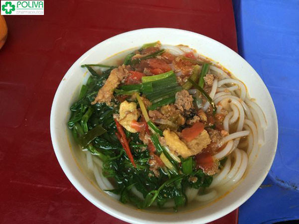 南定省向国内外游客介绍特色美食 ảnh 1 南定省向国内外游客介绍特色美食 ảnh 1