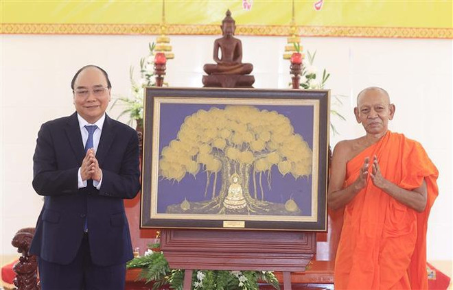 越南国家主席阮春福莅临高棉族南传佛教学院开展传统新年走访慰问活动 ảnh 3 越南国家主席阮春福莅临高棉族南传佛教学院开展传统新年走访慰问活动 ảnh 3