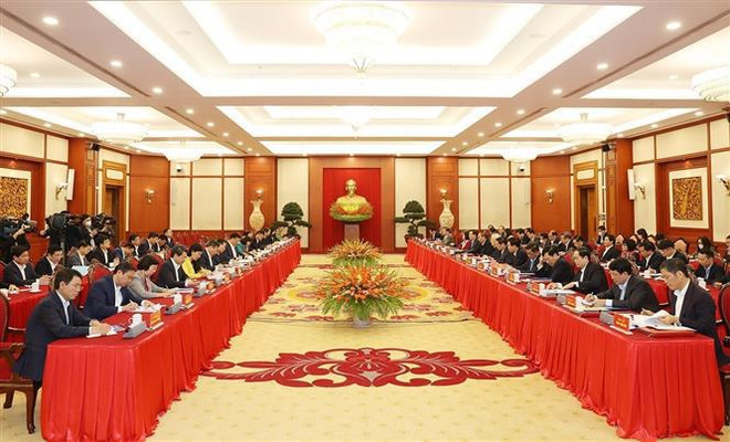 越共中央政治局就关于2011-2020年阶段首都河内发展的决议进行讨论 ảnh 1 越共中央政治局就关于2011-2020年阶段首都河内发展的决议进行讨论 ảnh 1