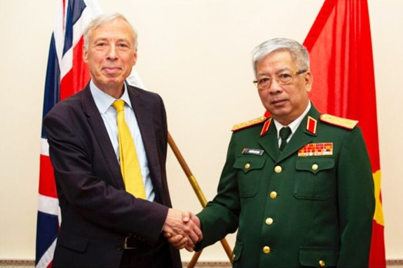 第一次越英防务政策对话在英国举行 ảnh 1 第一次越英防务政策对话在英国举行 ảnh 1