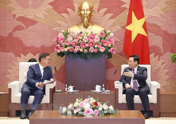 越南国会主席王廷惠会见韩越友好议员小组主席金叹研 ảnh 2 越南国会主席王廷惠会见韩越友好议员小组主席金叹研 ảnh 2