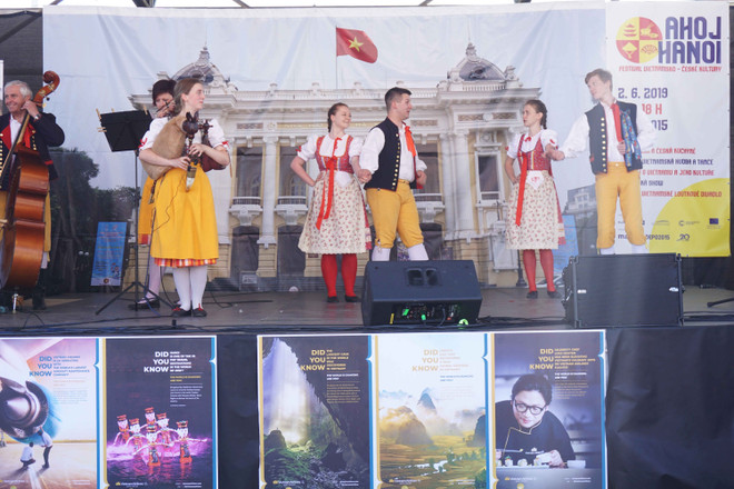 “你好！河内”美食文化节在捷克举行 ảnh 3