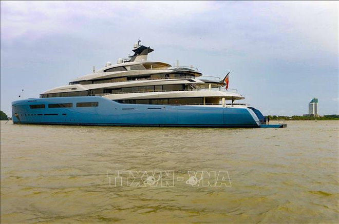 托特纳姆球队金主乔·刘易斯重返芹苴市旅游 ảnh 3