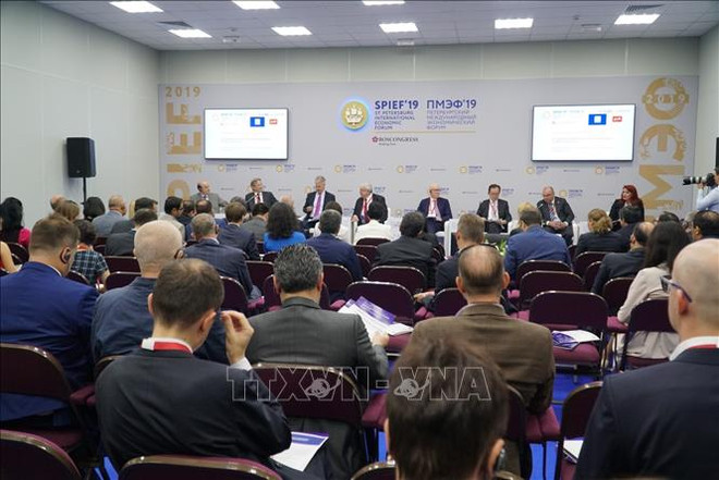 越南代表参加第二十三届圣彼得堡国际经济论坛 ảnh 1 越南代表参加第二十三届圣彼得堡国际经济论坛 ảnh 1