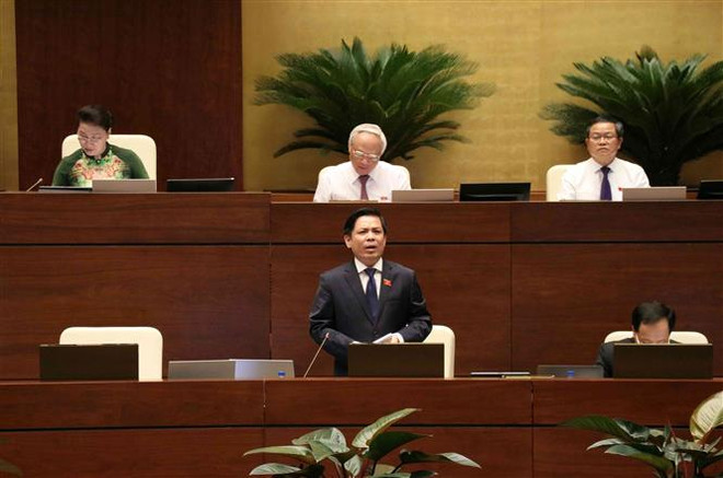 越南第十四届国会第七次会议:交通运输部就进度迟缓的交通项目作报告 ảnh 1 越南第十四届国会第七次会议:交通运输部就进度迟缓的交通项目作报告 ảnh 1