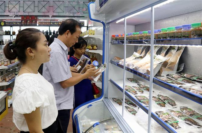 越南老街是推进越中产品进出口交易的重要桥梁 ảnh 1