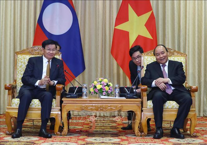 阮春福会见老挝总理通伦·西苏里 ảnh 1