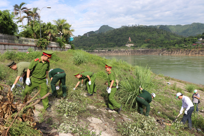 越南各地举行各类环保活动响应世界环境日 ảnh 1 越南各地举行各类环保活动响应世界环境日 ảnh 1