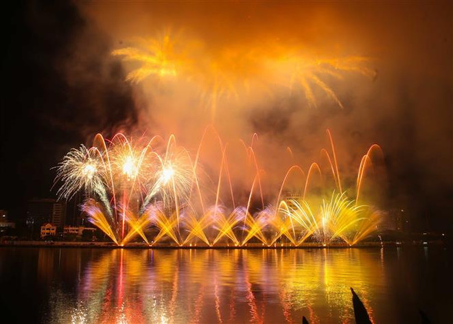 2019年岘港国际烟花节绚丽绽放 ảnh 2 2019年岘港国际烟花节绚丽绽放 ảnh 2