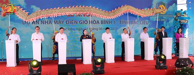 薄辽省和平一号风力发电站动工建设 ảnh 2 薄辽省和平一号风力发电站动工建设 ảnh 2