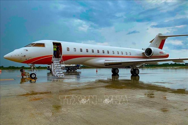 托特纳姆球队金主乔·刘易斯重返芹苴市旅游 ảnh 2