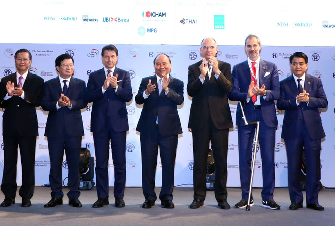 越南政府总理和意大利总理朱塞佩·孔特共同主持意大利-东盟企业论坛 ảnh 2 越南政府总理和意大利总理朱塞佩·孔特共同主持意大利-东盟企业论坛 ảnh 2