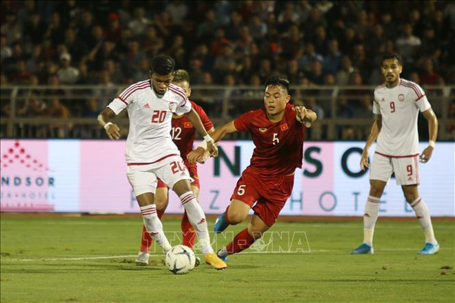 国际足球友谊赛:越南U22球队与阿联酋U22球队握手言和 ảnh 2 国际足球友谊赛:越南U22球队与阿联酋U22球队握手言和 ảnh 2