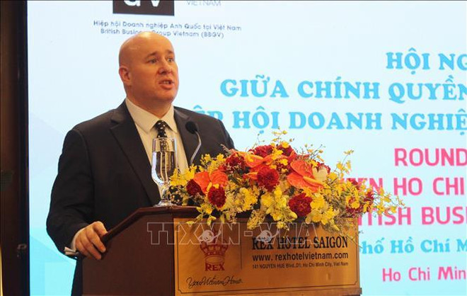 胡志明市千方百计纾解英国企业困难 ảnh 2 胡志明市千方百计纾解英国企业困难 ảnh 2