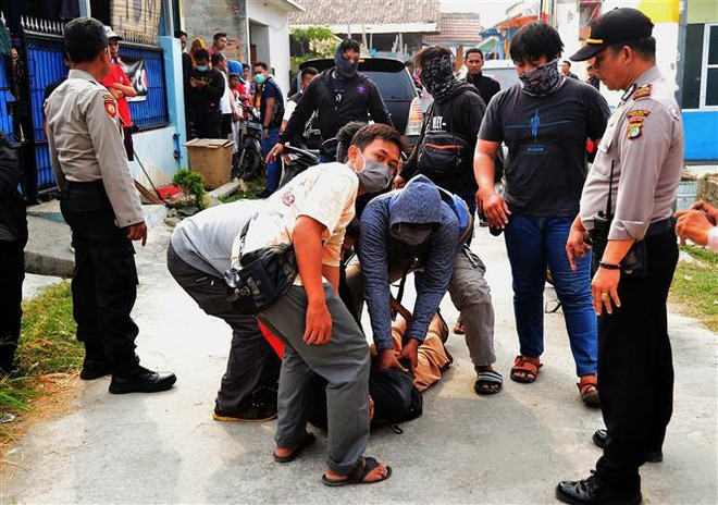 印尼总统佐科•维多多就职前印尼捣毁多起炸弹袭击阴谋 ảnh 1 印尼总统佐科•维多多就职前印尼捣毁多起炸弹袭击阴谋 ảnh 1